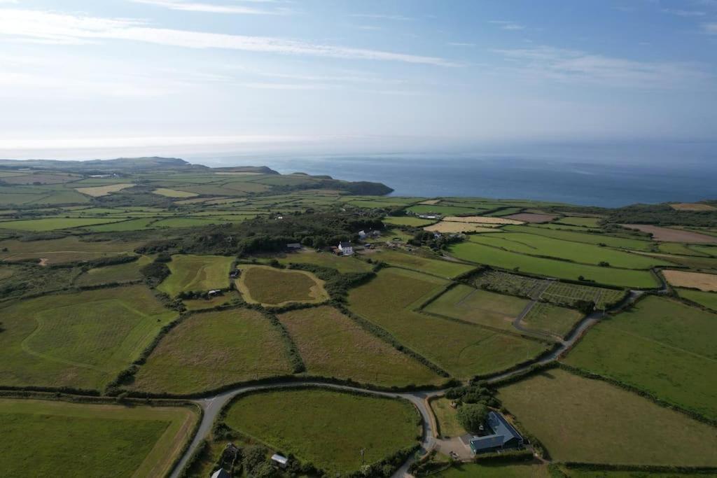 The Dairy @ Trefechan Wen Goodwick Luaran gambar