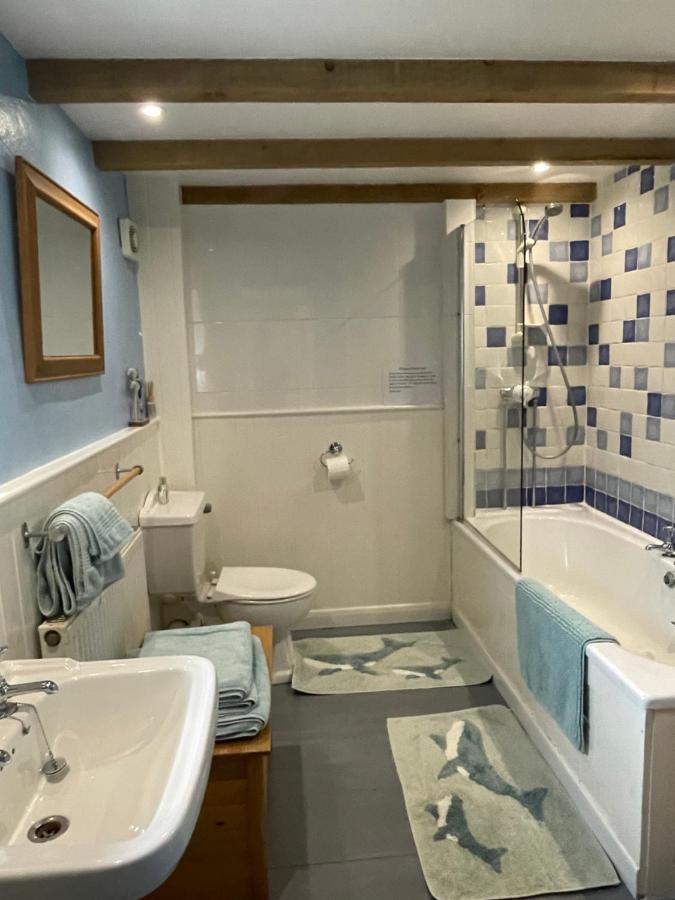 The Dairy @ Trefechan Wen Goodwick Luaran gambar