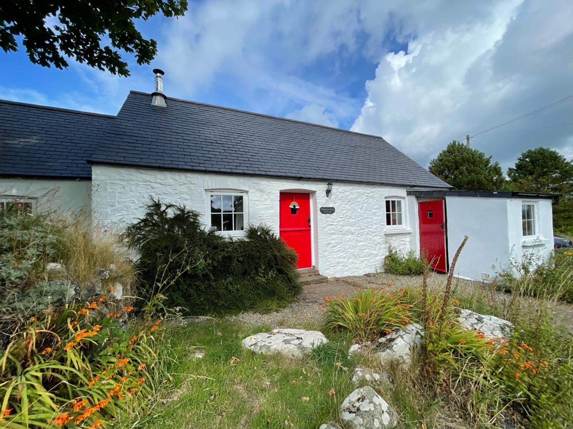 The Dairy @ Trefechan Wen Goodwick Luaran gambar